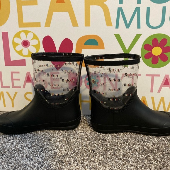 Burberry Rainboots - Picture 3 of 3